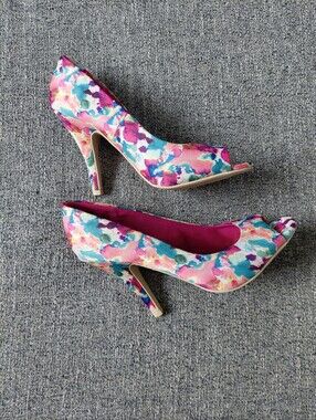 Christian Siriano For Payless Early 2010's Floral Abstract Peep Toe Pumps Size 7